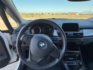 BMW 216D ACTIVE TOURER (10)