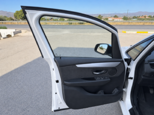BMW 216D ACTIVE TOURER (14)