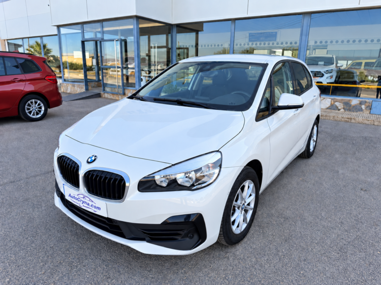 BMW 216D ACTIVE TOURER (2)