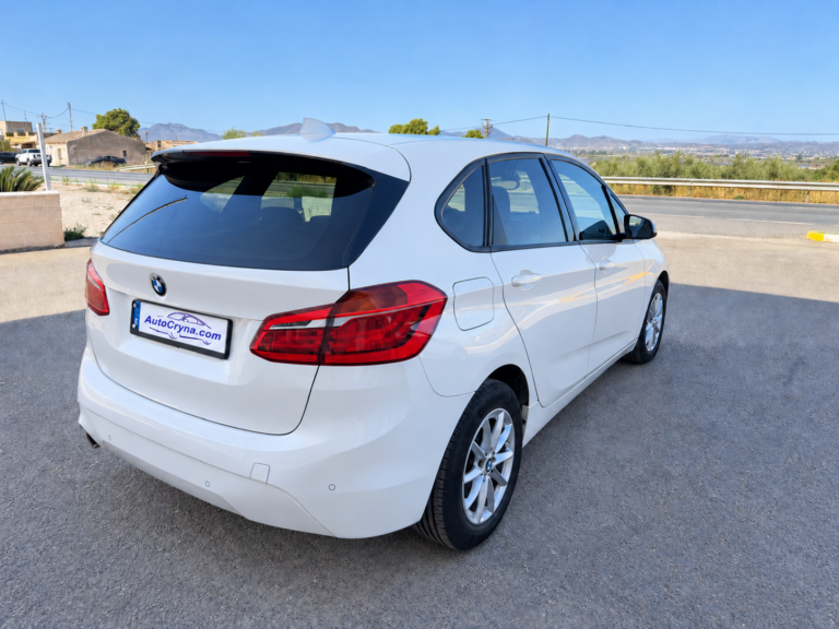 BMW 216D ACTIVE TOURER (6)