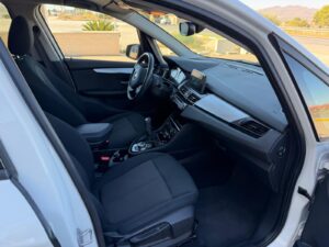 BMW 216D ACTIVE TOURER (9)