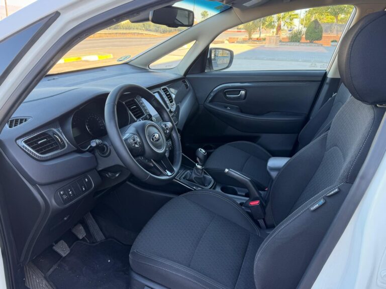 KIA CARENS 8